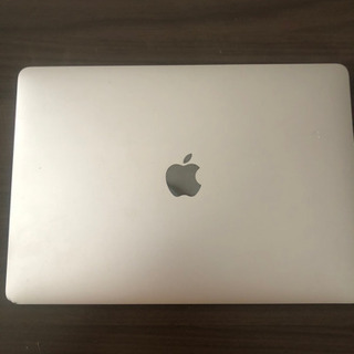 【値下げ】【美品】2020年5月購入　MacBook pro 13inchの画像