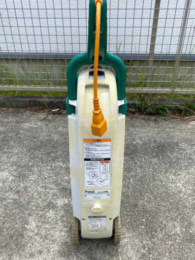 マキタ　芝刈り機
