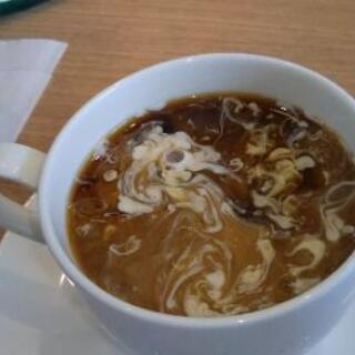 コーヒーをひと口。そしてHPを作る