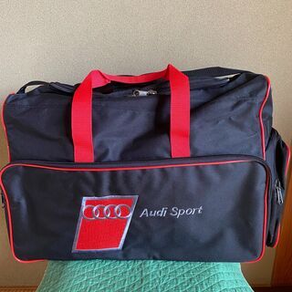 再値下げしました！【美品 新品】大きめ Audi Sport ス...