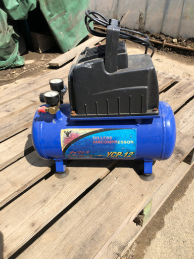 コンプレッサー