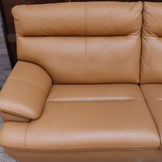 IDC大塚家具　テラソー　オレンジ色 2人掛けソファー　羽毛100% 送料込み Amazon｜大川家具 アビライト 2人掛けソファ シンプルスタイル レザー