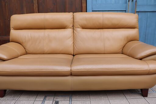 IDC OTSUKA(大塚家具)のルーニー 本革3人掛けソファー！身体全体をやさしく包み込んでくれるゆったりとした掛け心地の3シーター