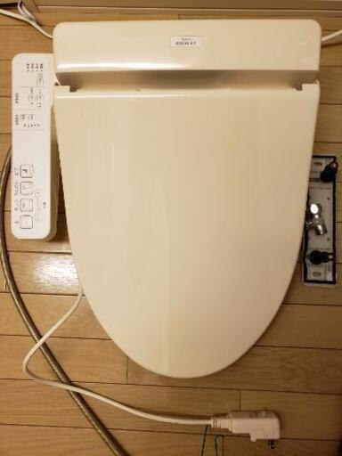 【使用品】TOTOウォシュレット（TCF8PK22アイボリー）