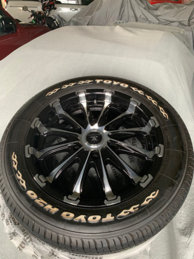 ハイエース用　アルミ　タイヤ付き