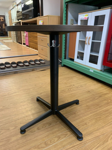 【リサイクルサービス八光　田上店　配達・設置OK】ダークブラウン　カフェテーブル 丸　600×H700 テーブル  木製
