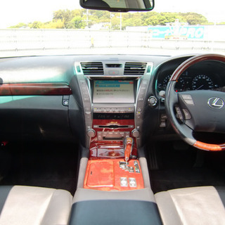 【自社ローン】★保証人無し★全国対応★レクサス★ LS460★サンルーフ★レーダークルーズ★パワートランク★バージョンS Iパッケージ★追走オートクルーズ★貴重なノーマル車★極上コンディションの画像