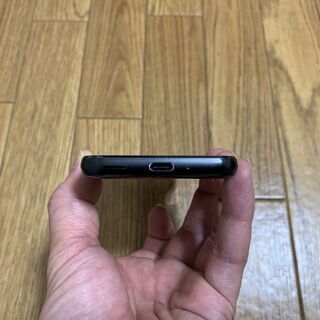 【SIMフリー】AQUOS R compact トルマリンブラック　32ｇｂ　ワンセグ対応　おさいふ携帯　オールインワンスマホの画像