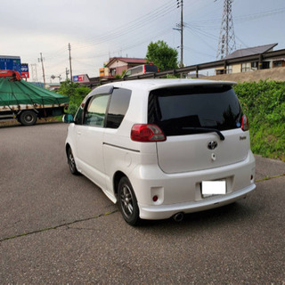 トヨタ　ポルテ　4WDの画像