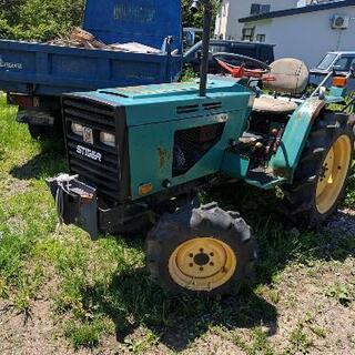 値下げシバウラトラクター4 WD ディーゼルの画像