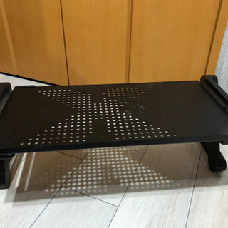 パソコンスタンド