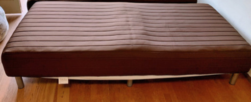 ※民泊撤退のため家具・家電・インテリアをまとめてを引取して頂ける方に優先します。