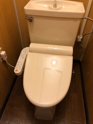 温水洗浄便座4