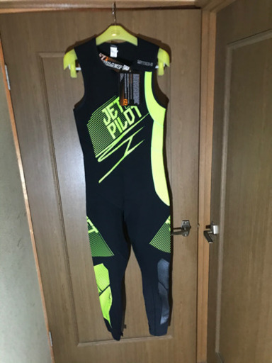 ウェットスーツ　ジェットパイロット