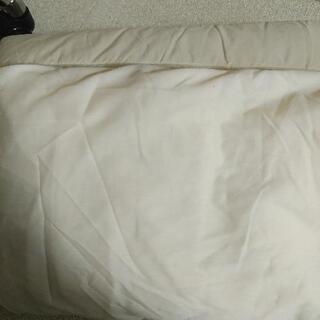 敷きパットと　シーツ未使用　ベージュ　セミシングル