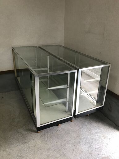 約150㎝　ガラスのショーケース