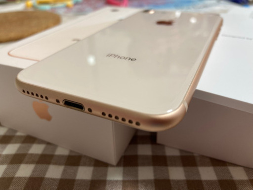 Apple iPhone8 アップル アイホン アイフォン 傷なし美品