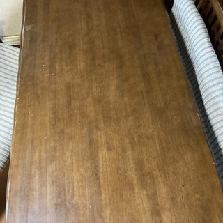 年季の入ったダイニングテーブルセット（引き取り限定の画像