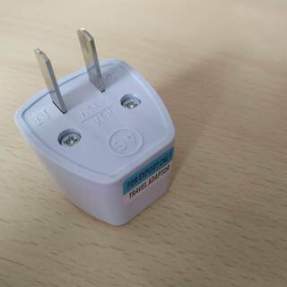 Poco Xiaomi などグローバル版のEU充電器に対応のアダプター