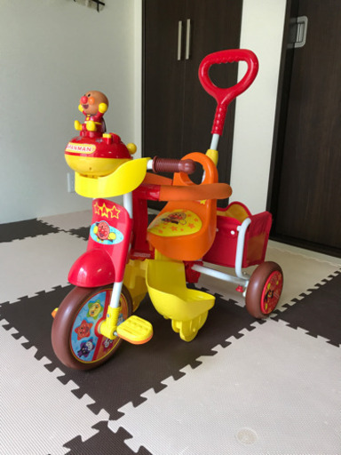 終了間近　さらに値下げしました　アンパンマン三輪車　中古　室内使用