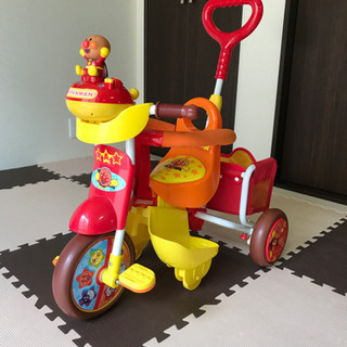 終了間近　さらに値下げしました　アンパンマン三輪車　中古　室内使用　