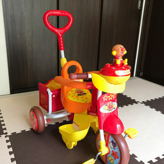 終了間近　さらに値下げしました　アンパンマン三輪車　中古　室内使用　の画像