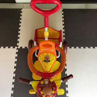 終了間近　さらに値下げしました　アンパンマン三輪車　中古　室内使用　の画像
