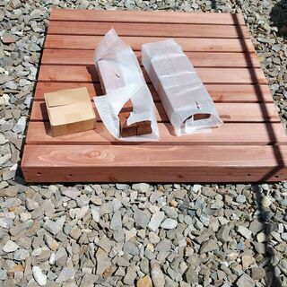 天然木（杉）新品　ウッドデッキ　1台　90ｘ90　高さ36