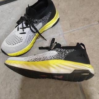 ワークマン スニーカー 28cmの画像