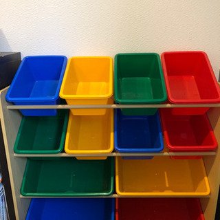 トイザらス　おもちゃ棚