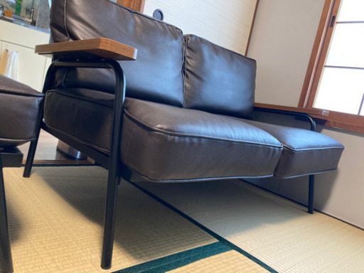 レザーソファー、オットマン付き（引取り方限定）
