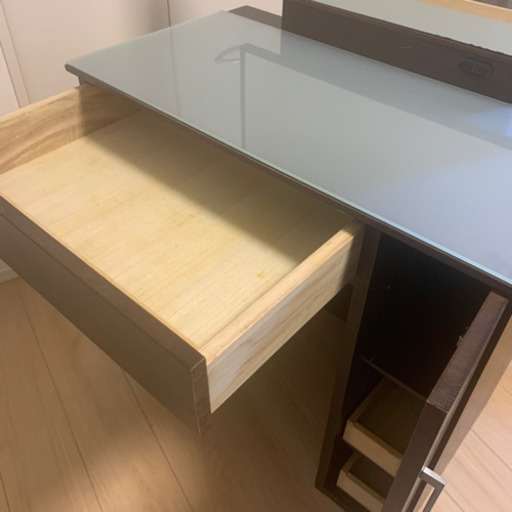 ドレッサー  (コンセント付き)値下げ致します⭕