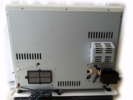 良品2018年製◆サンポット◆UFH-7711URC 床暖内蔵煙突式石油暖房機 木造20畳/コンクリート32畳 ◆SUNPOT/札幌市