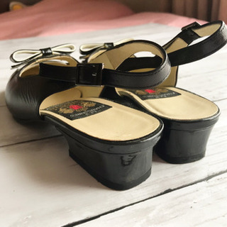 美品⭐︎横浜元町ミハマ✴︎バックベルトサンダル★23.0㎝の画像