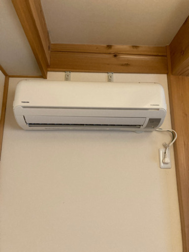 TOSHIBA　18畳エアコン　自動クリーニング付