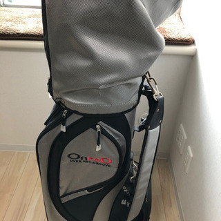 中古:オンレッドゴルフセット・キャリアバックの画像