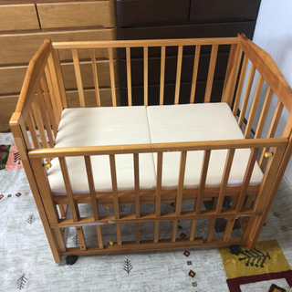 ベビーベッドの画像