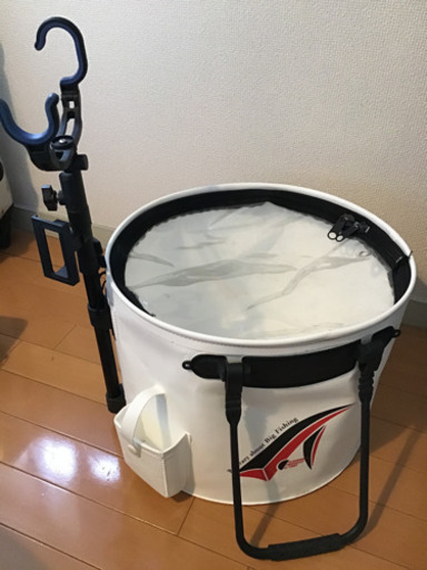 ※値引きしました。　竿立て付きアジバケツ
