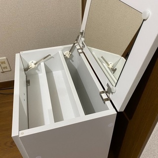 収納ドレッサーの画像
