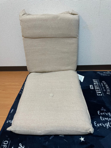 座椅子4つ