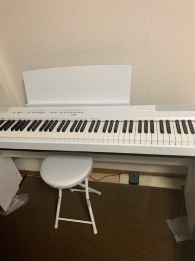 電子ピアノ（イスは含めず）