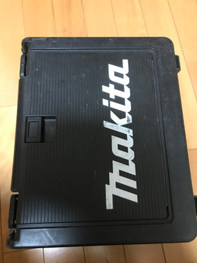 マキタ　インパクト　18V