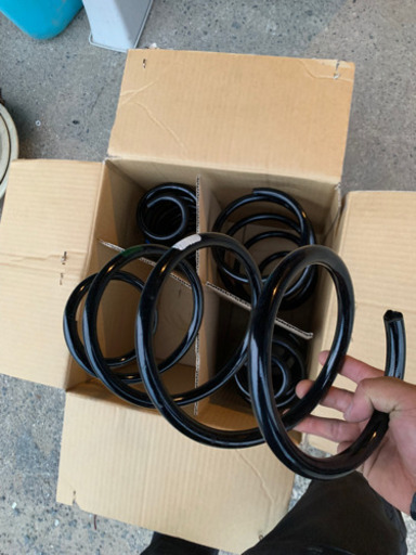 新品、未使用品アルファード　ローダウンスプリング