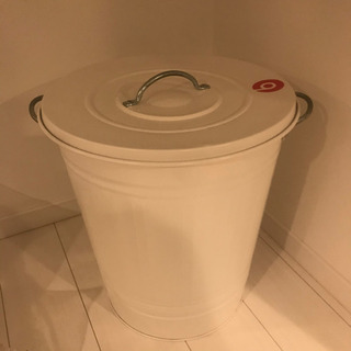 IKEA イケア KNODD  ふた付きゴミ箱 40L ホワイト 白