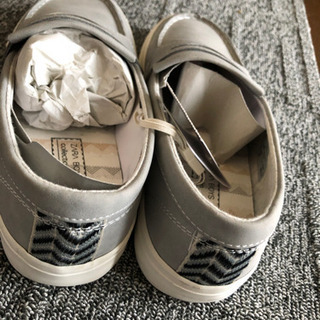 ZARA      23.5センチ　　新品の画像