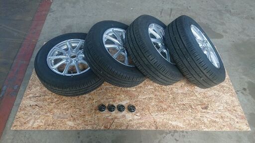 夏タイヤホイール　平座　195/65R15 4本 バリ溝 エスクァイア取外