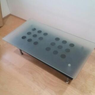 ☆引き取り限定0円☆ガラスローテーブルの画像