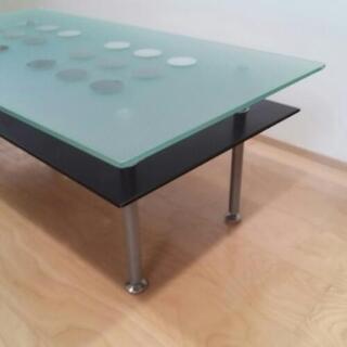 ☆引き取り限定0円☆ガラスローテーブルの画像