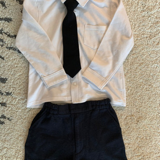 キッズ用 COMME CA ISM長袖ポロシャツ100cm ＋ネクタイ＋半ズボンの画像