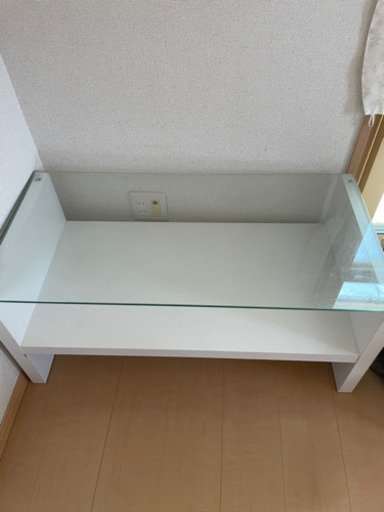 テーブル